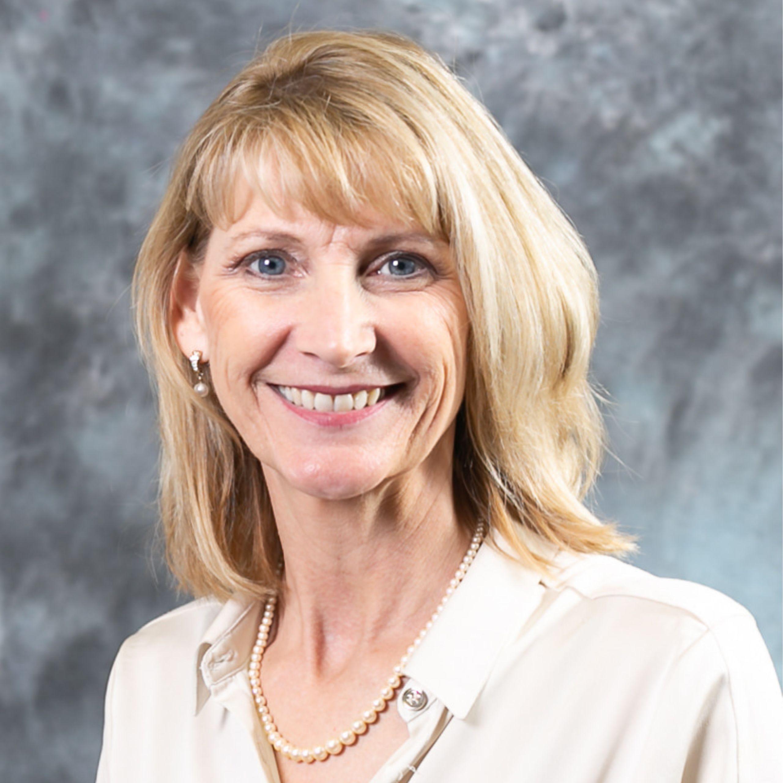 Joan Schaefer Headshot