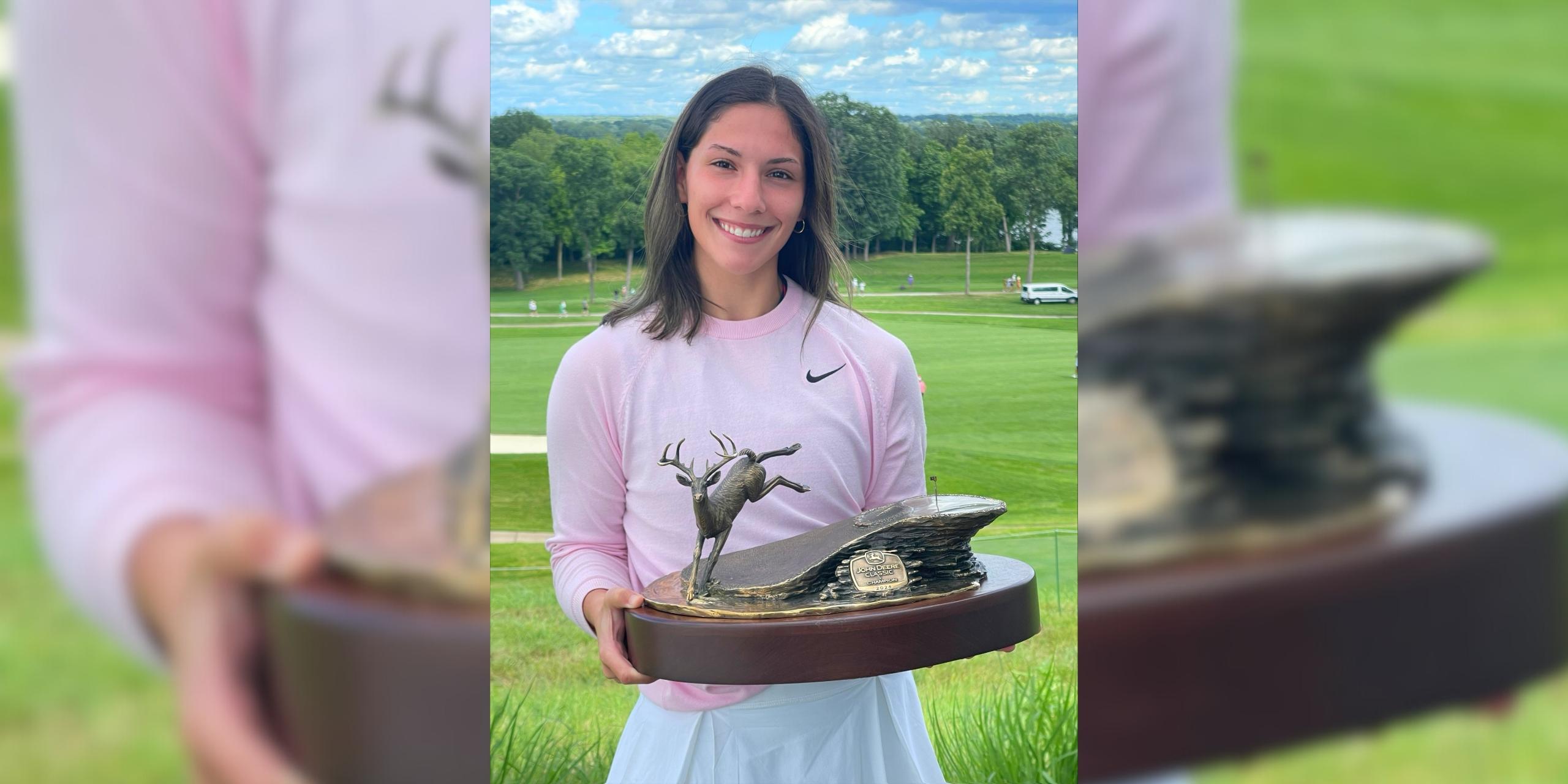 Zoë Espiridon ('25) at the John Deere Classic in Illinois.